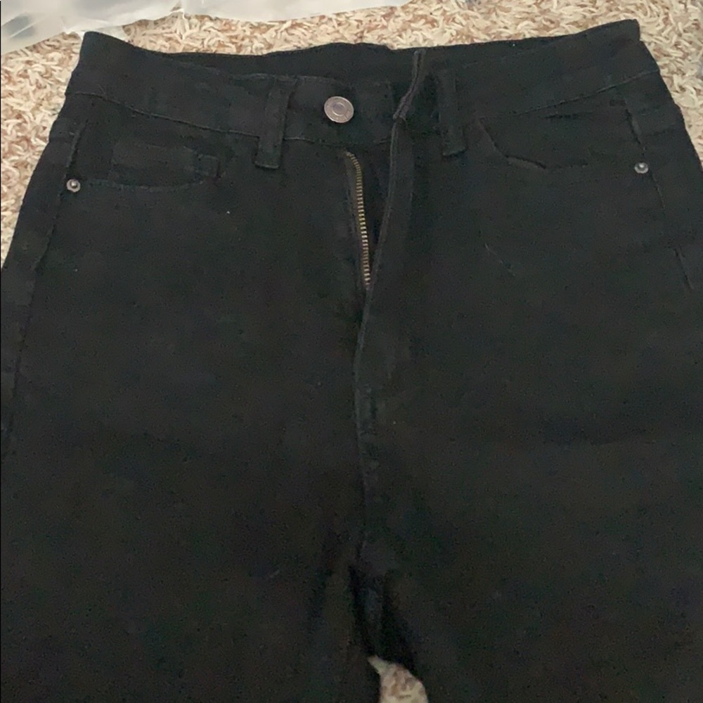 Black Ripped Skinny Jeans With Cropped Ankle